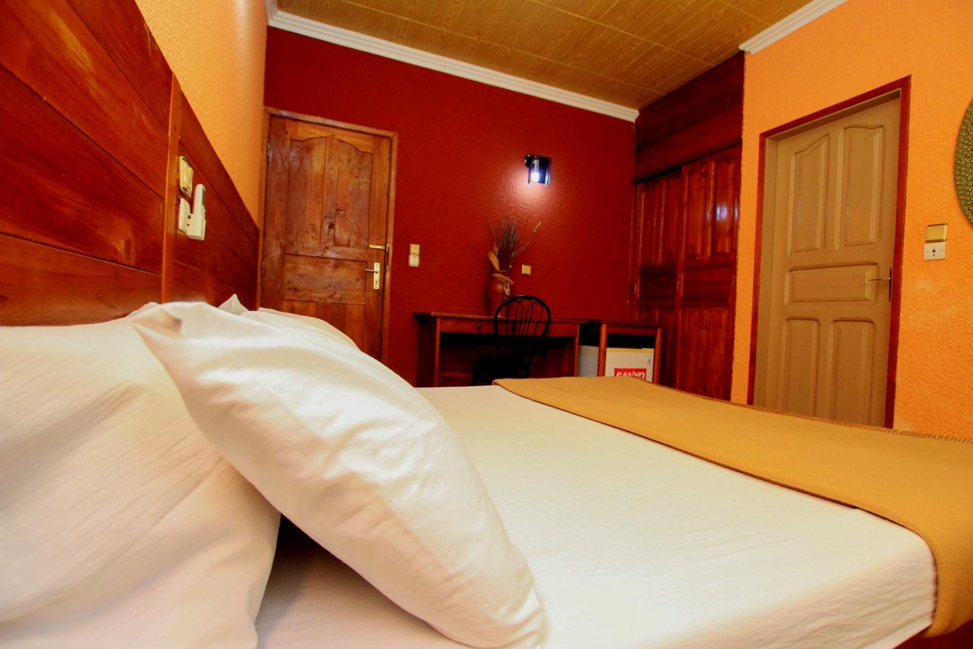 Hotel Le Prince 코토누 외부 사진